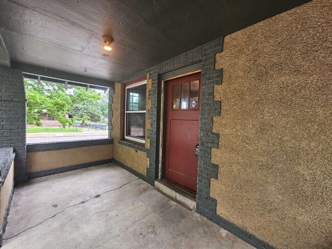 Photo - 4288 Hooker St