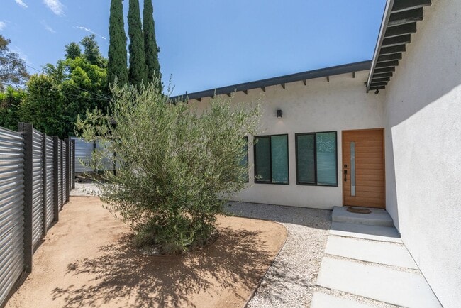 Photo - Stunning Views from Silver Lake Hillside Home for Rent with Spectacular Views