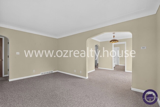 Photo - 1630 Eleanor Ave