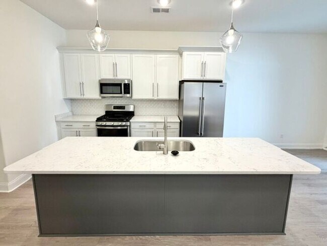 Now Leasing a Brand New 4-Bedroom 3.5 Townhome in Olive Branch-Minutes from Methodist Hospital