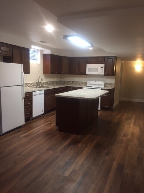 Building Photo - 622 E Myrtle St Unit 1/2 Rental