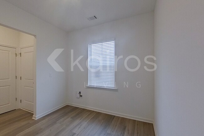 Photo - 213 Birch Ave