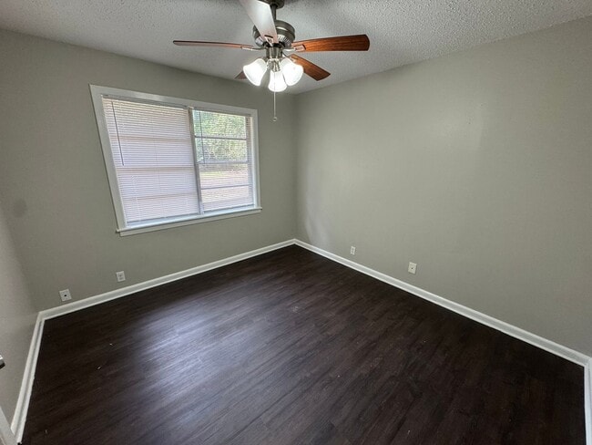 Photo - Updated 3 Bedroom home in Central Park
