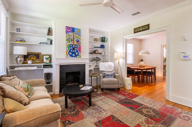 Photo - 307 Broad St