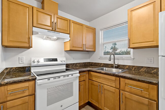 Building Photo - 3319 Nevin Ave Unit D