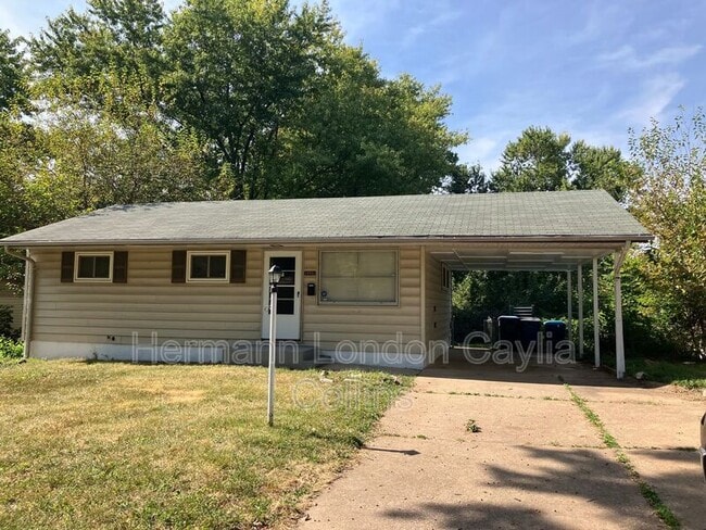 Building Photo - 10531 Spring Garden Dr