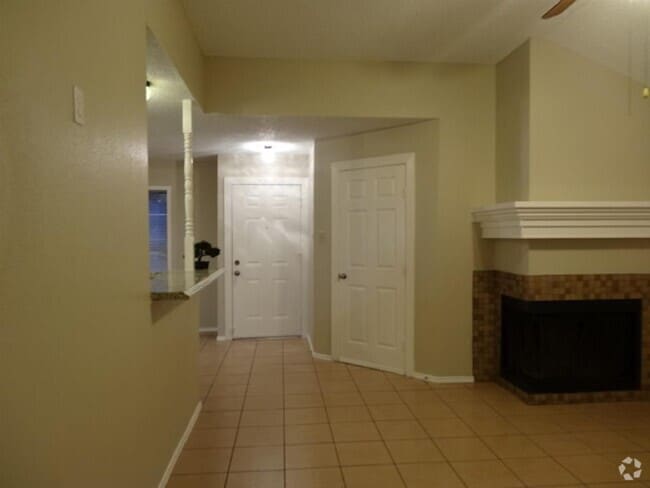Building Photo - 13716 Sablecrest Dr Rental