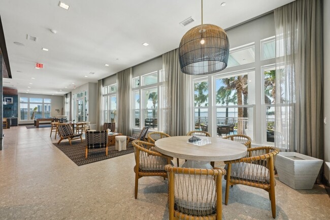MAAページ MAA Bay View | Luxury Apartments in Tampa | MAA