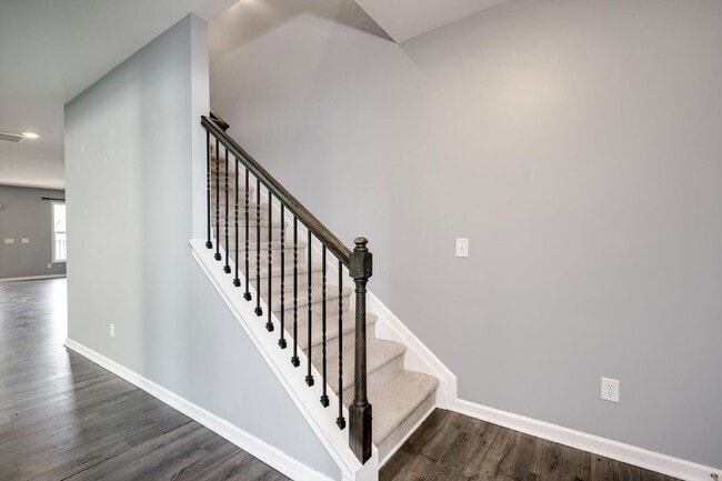 Photo - Beautiful 5 Bedroom Home For Rent