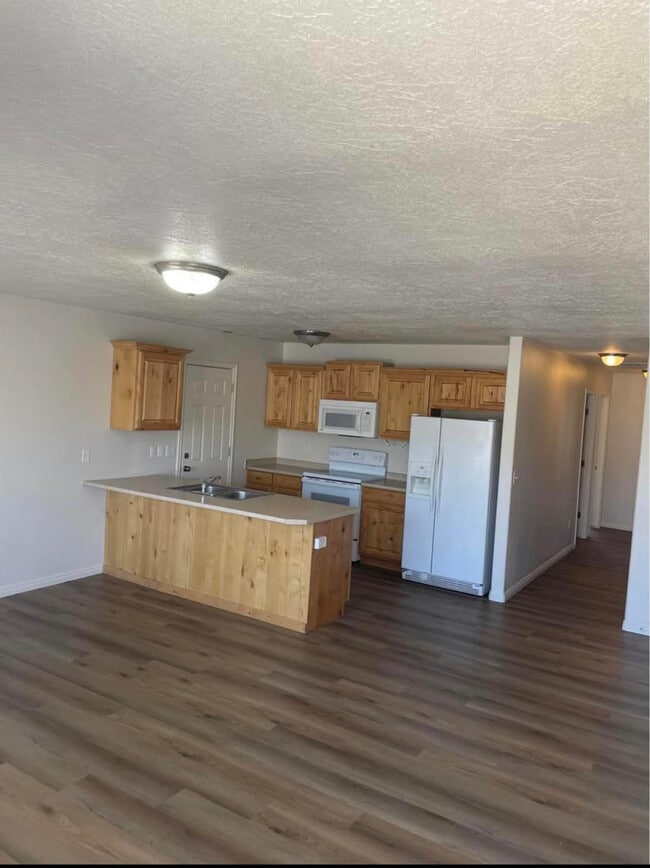 Photo - 1260 N 650 W