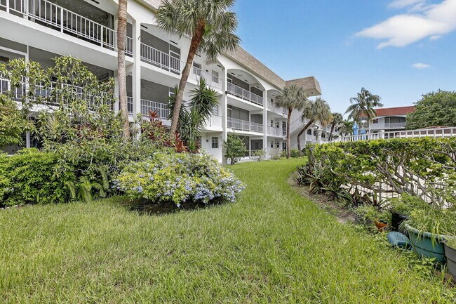 Photo - 581 Blue Heron Dr Unit 206-B