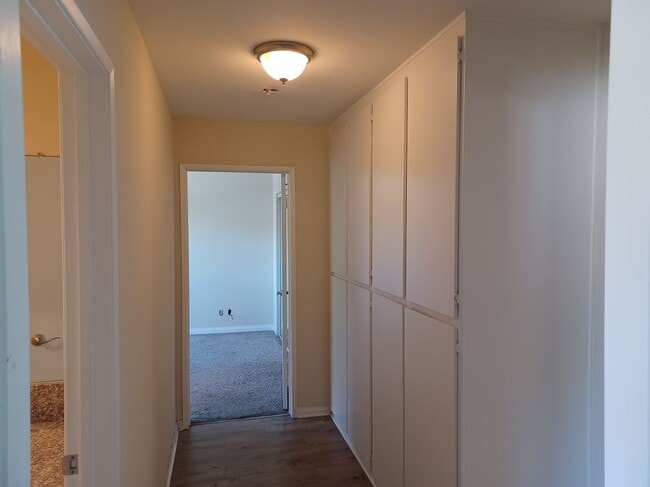 Photo - 1920 Peyton Ave Unit 203