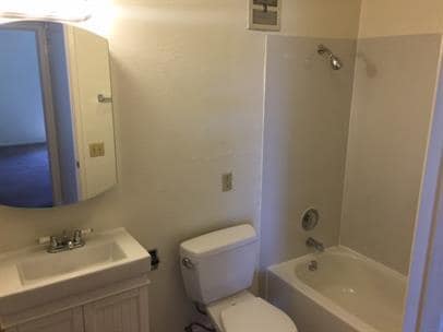 Photo - 2211 Carleton St