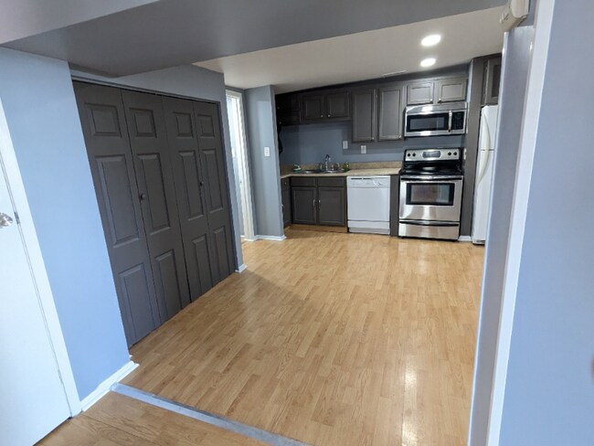 Photo - 925 Geyer Ave Unidad A