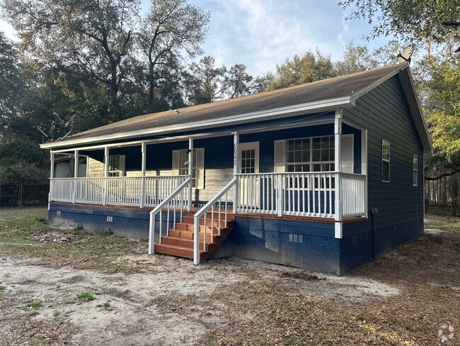 Building Photo - 3 Bedroom, 2 Bath in Umatilla - Priced to ... Rental