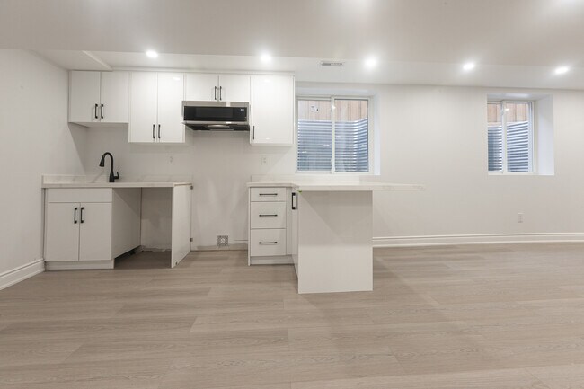 Photo - 1182 Blueheron Blvd