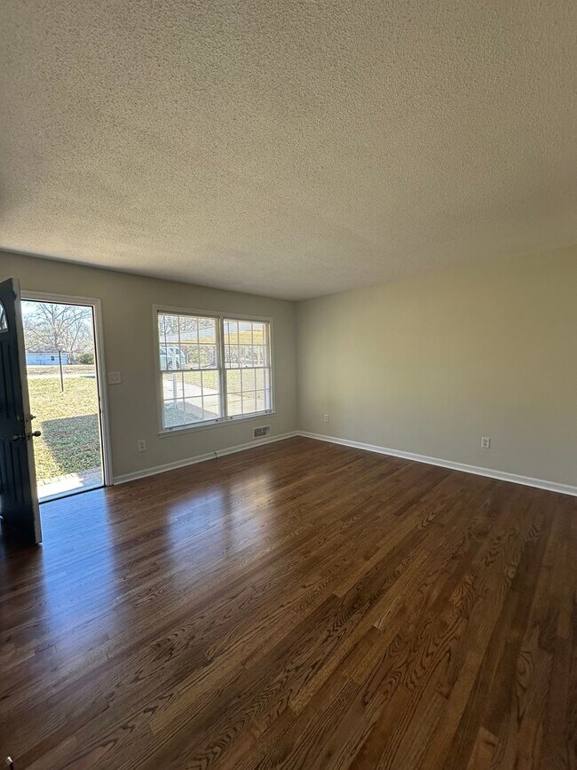 Photo - 3 bedroom home near Wire Park