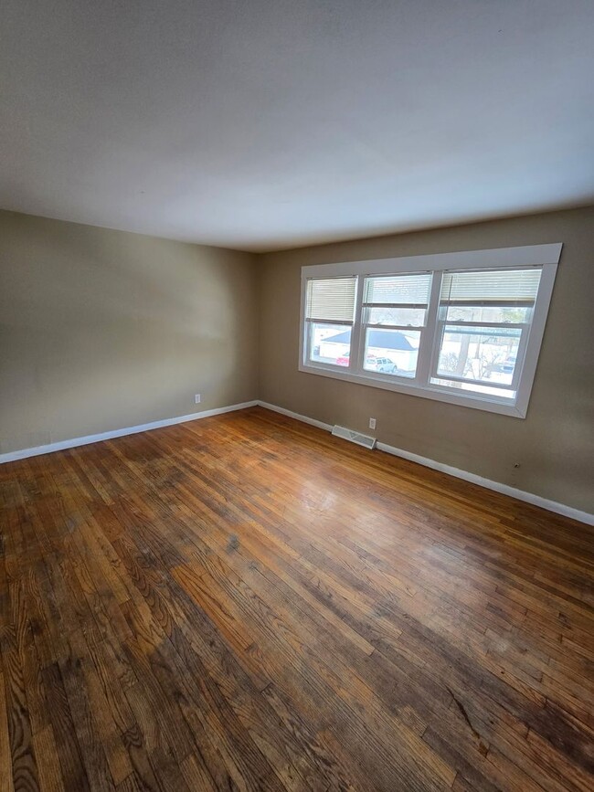 Photo - 110-118 Milburn Dr Unidad 114 Milburn Dr Apt 3