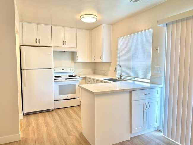 Photo - $2,890 / 2 BR - FULLY REMODELED TOWNHOME IN HAYWARD