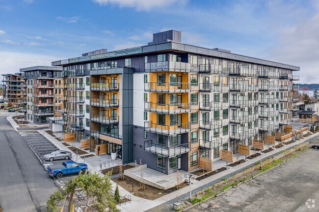 Building Photo - Bella Vista