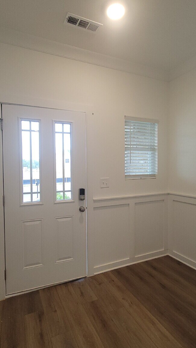 Photo - Section 8 Accepted!!! "Discover Comfort and Style: 3-Bed, 2.5-Bath Gem with Granite Elegance in H...