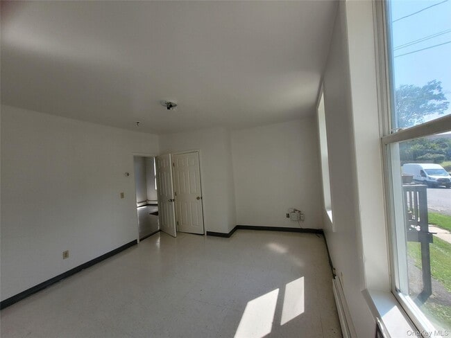 Photo - 11 Fallkill Ave