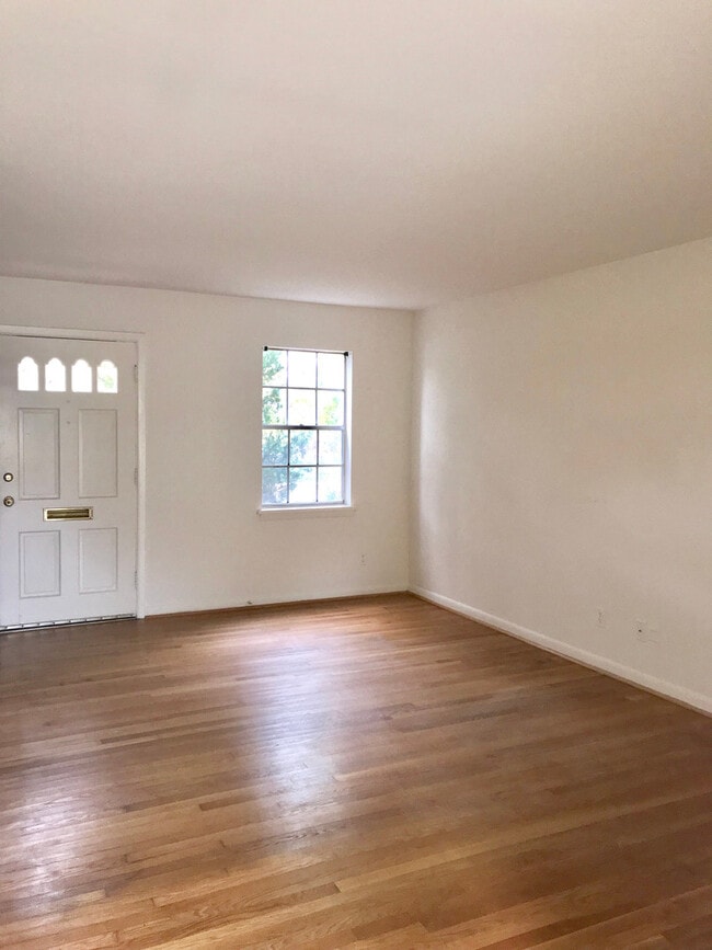 Photo - Charming Townhouse in Downtown