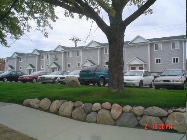 West Campus Village- West - West Campus Village- West Townhomes