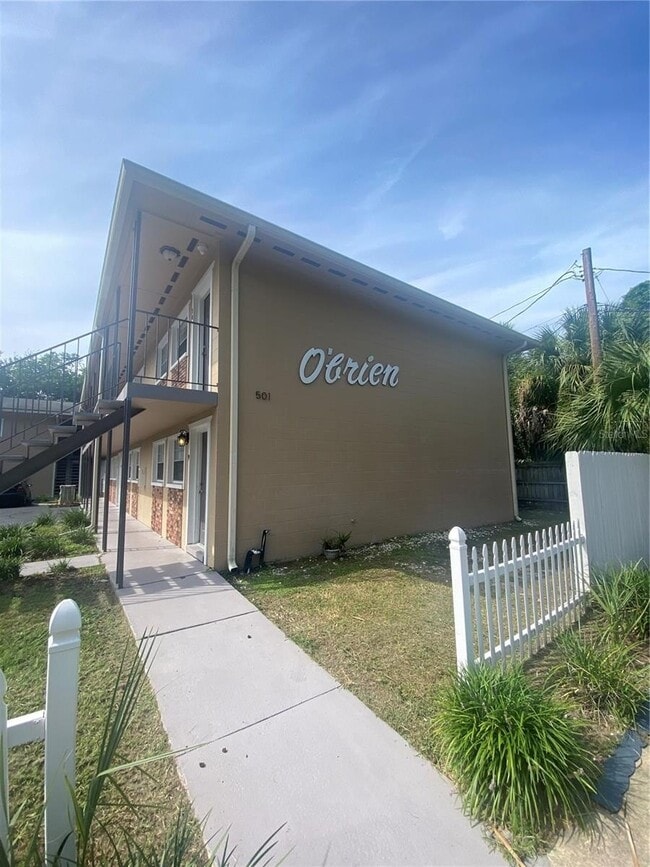 Building Photo - 501 NW 15th Ave Unit Apt. 6