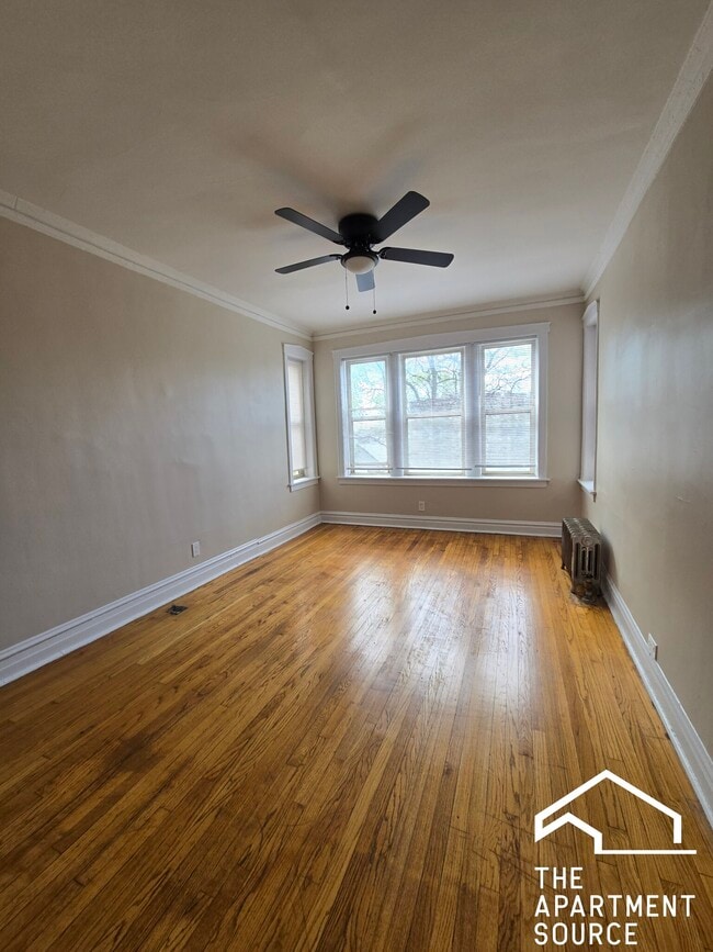 Photo - 3258 W Belle Plaine Ave Apartments Unit 3