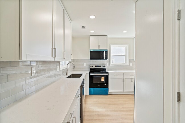 Photo - 721 Stonewall Ct