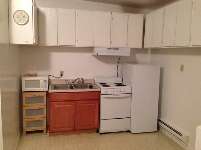 Photo - 688 Nebraska St Unidad Studio 5