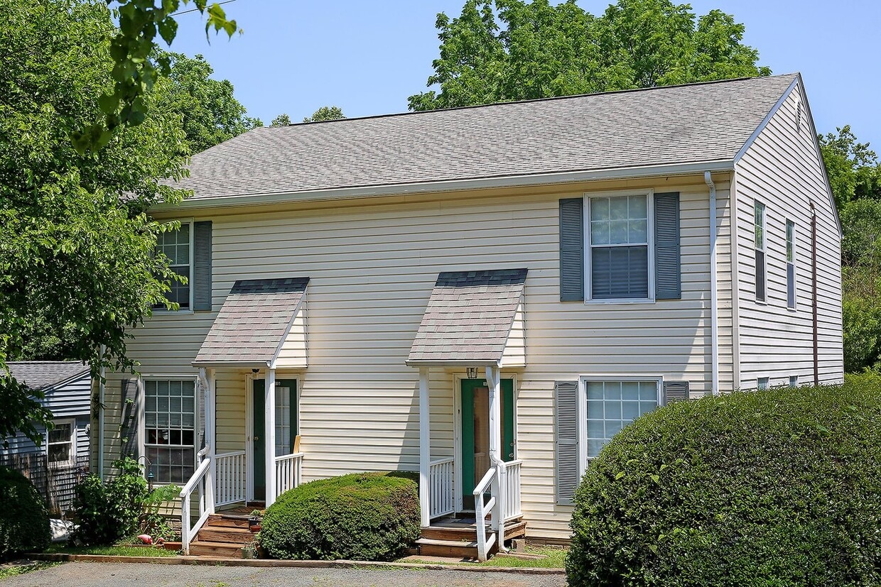 Woolen Mills Duplex Near The Rivanna River - Woolen Mills Duplex Near The Rivanna River