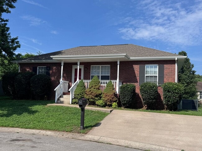 Building Photo - Prime Location! Beautiful 3Br/2 BA Just Minutes from Post!?