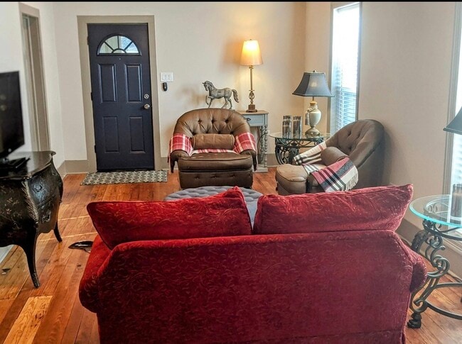 Photo - 407 2nd St