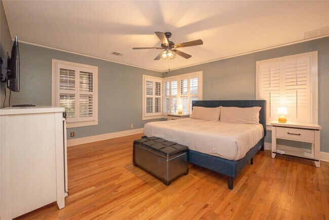 Photo - 4301 Avenue O