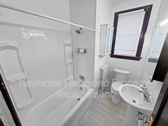 Photo - 2806 Hawthorne Ave Unit 1