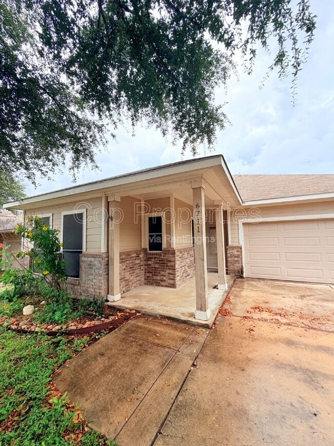 6711 Buckhorn Cliff