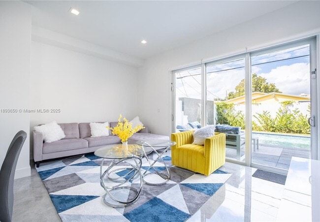 Photo - 3461 SW 25th St