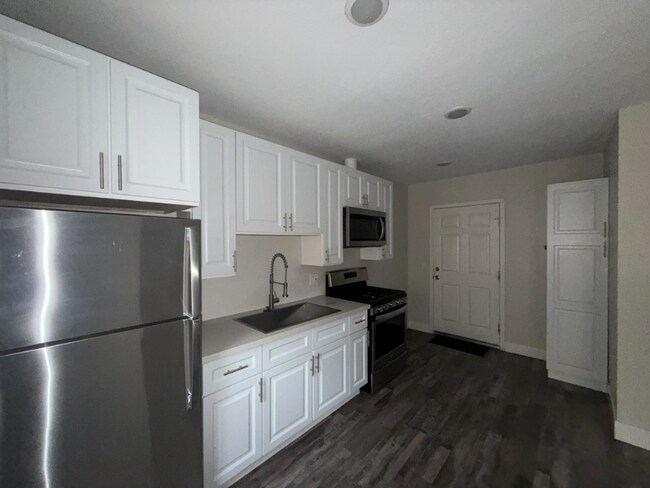 Photo - 2000 6th St Unidad B