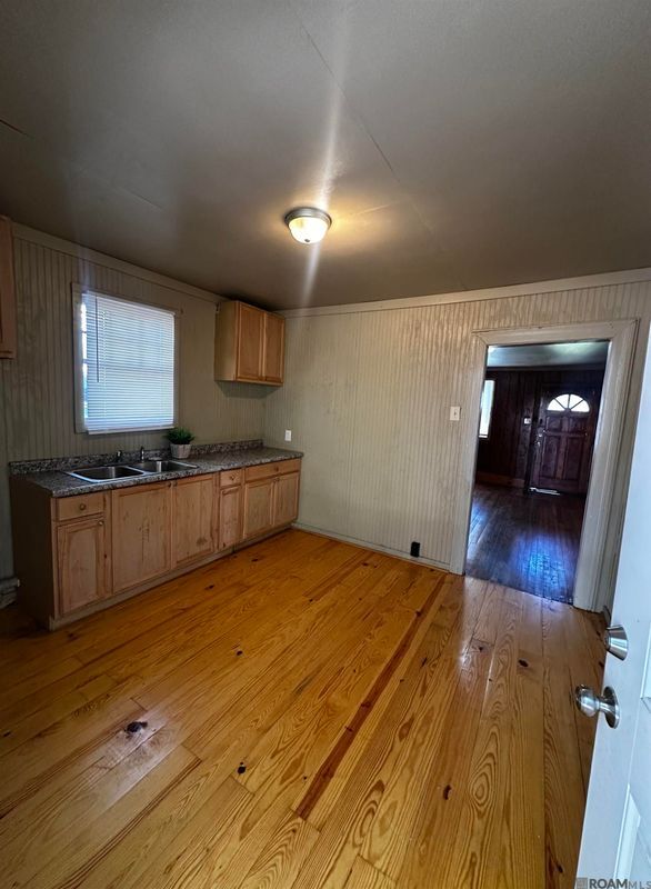 Photo - 5617 Fairfields Ave