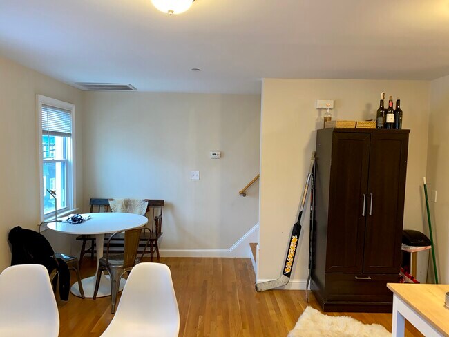 167 Thorndike St Unidad 2