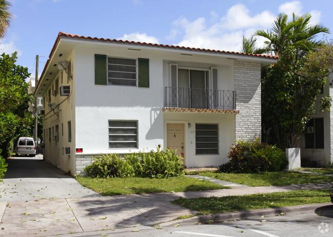 Primary Photo - 135 Zamora Ave Apartments