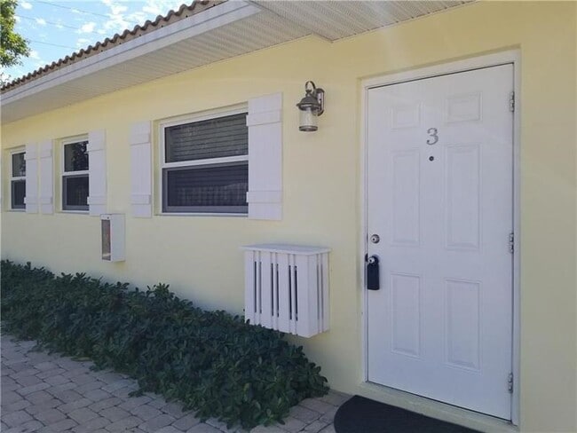 Photo - 2920 N Ocean Blvd Unidad 3