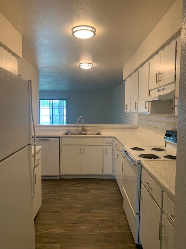 Photo - 9009 E Broadway Blvd Unit 605