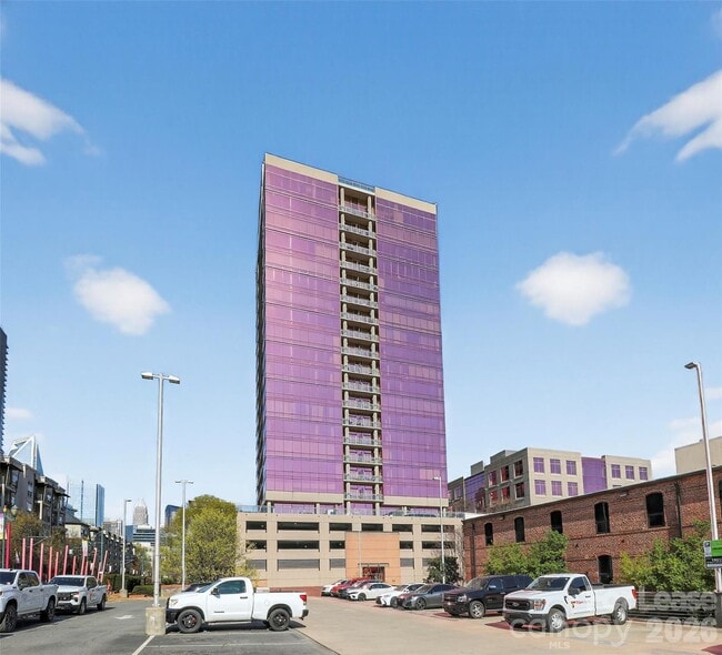 Photo - 315 Arlington Ave Unidad 705