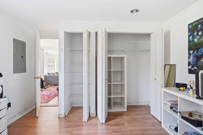 Photo - 102 Gainsborough St Unit 107E