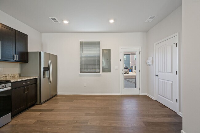 Photo - 27 Crowberry Dr