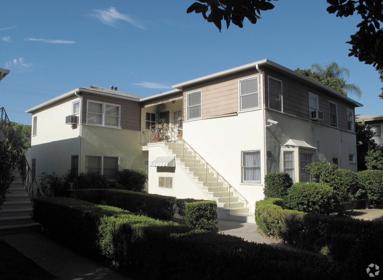 Photo - 11662-11664 Chandler Blvd