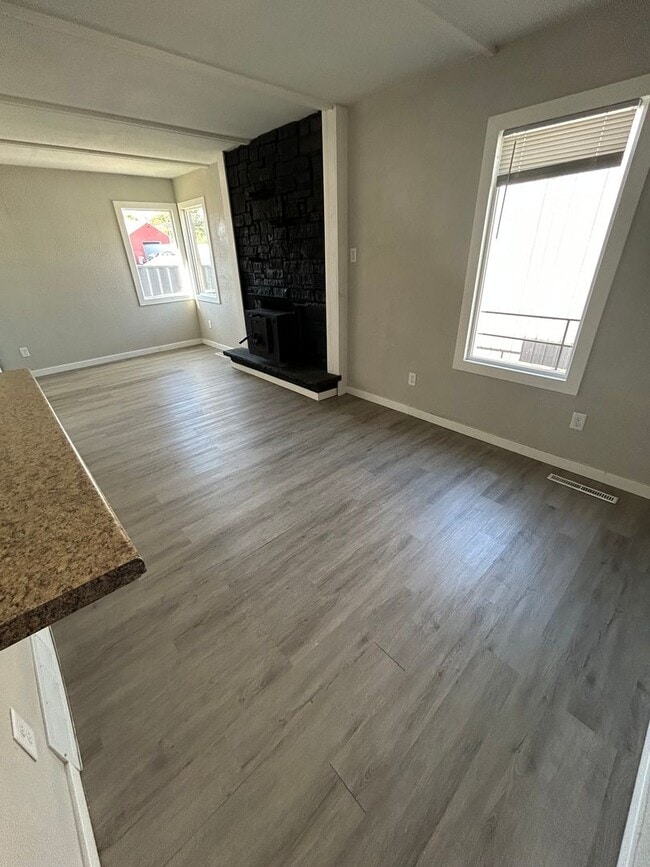 Photo - 3bd 1ba house for rent